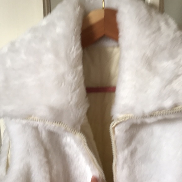 Coat - Picture 6 of 9